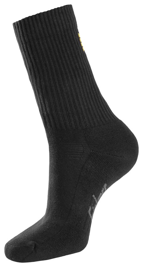 Snickers 9214 black cotton work socks 3-pack with reinforced heel and toe, breathable mesh and cushioned sole.