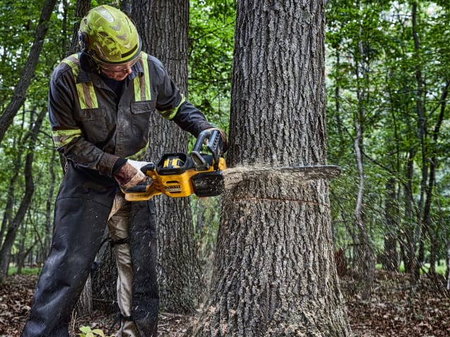 Dewalt DCMCS575N XR FlexVolt Chainsaw 50cm Bar 54V Bare Unit