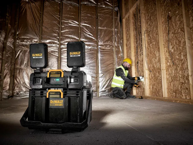 Dewalt DWST08061 TOUGHSYSTEM™ 2.0 Task Box & Light